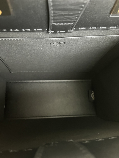 フェンディバッグ着用イメージ